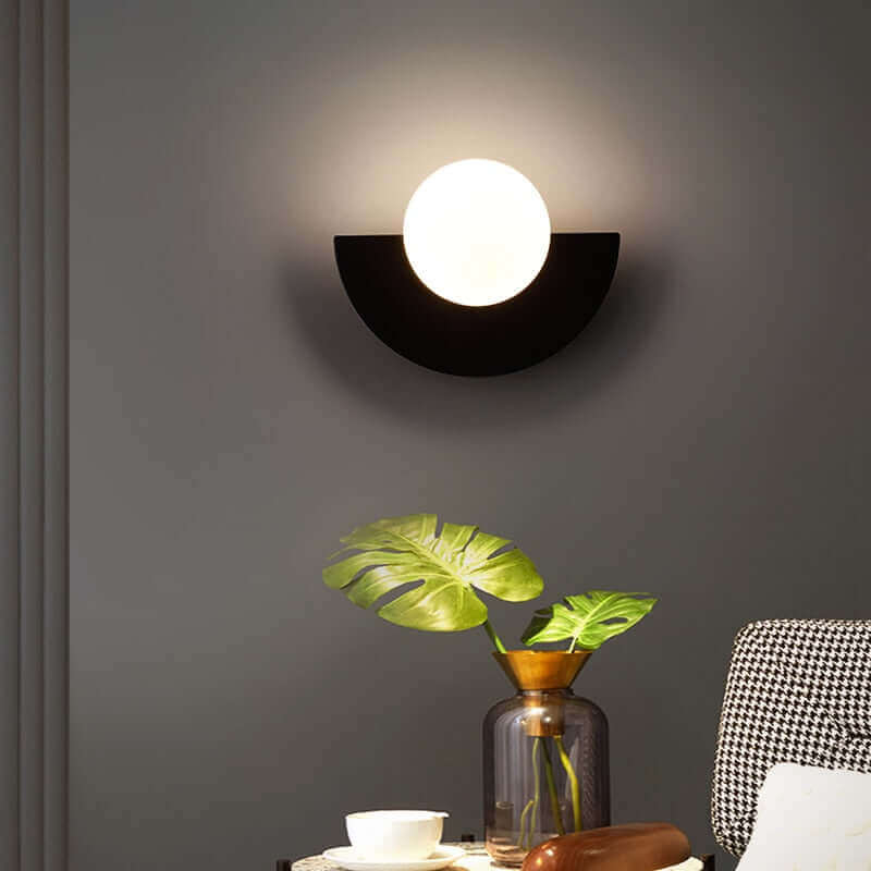 Noorderlicht Charm - Halvemaan Wall Lamp made of Metal
