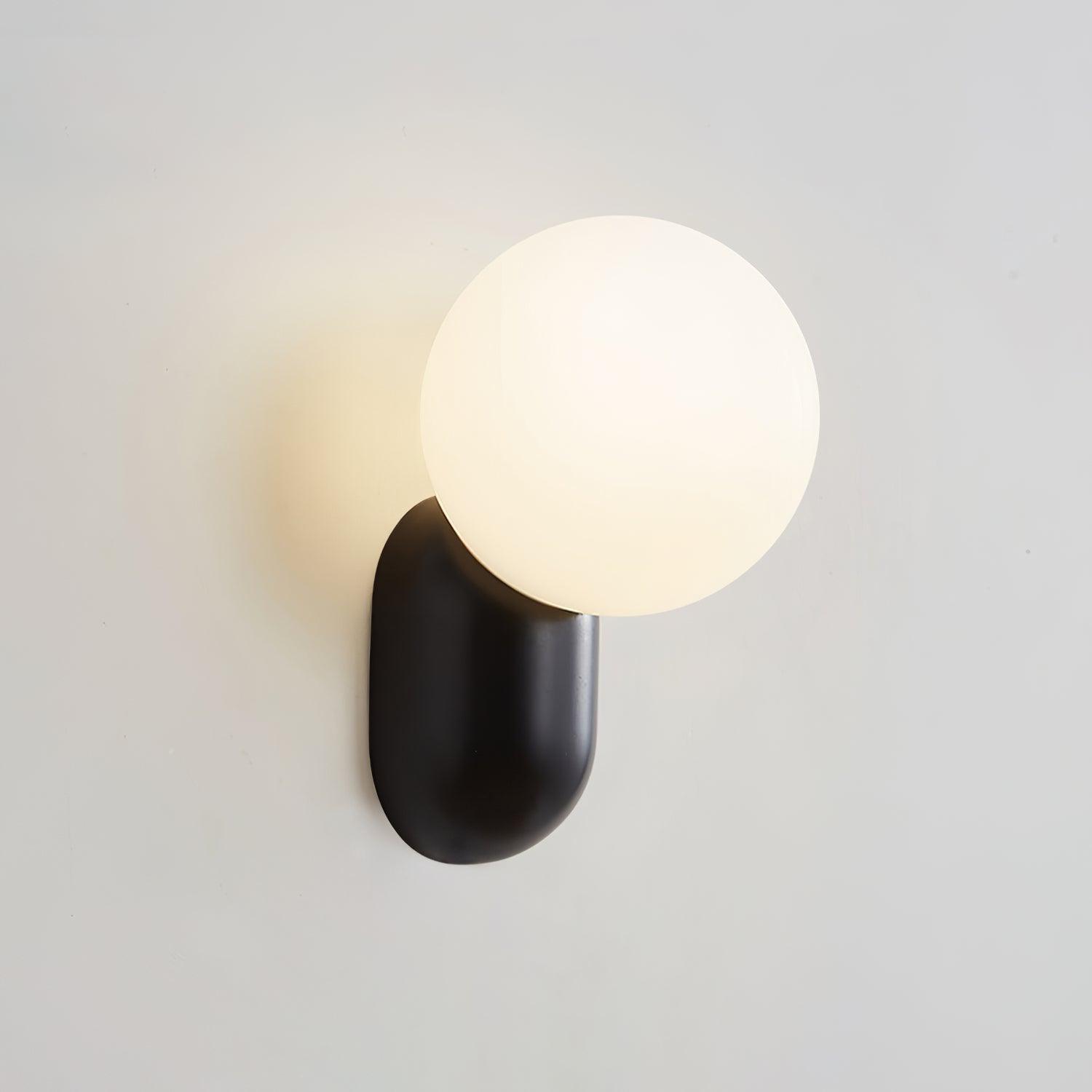 ChicGlow Resin Wandlamp – Elegance and Energy Efficiency in One