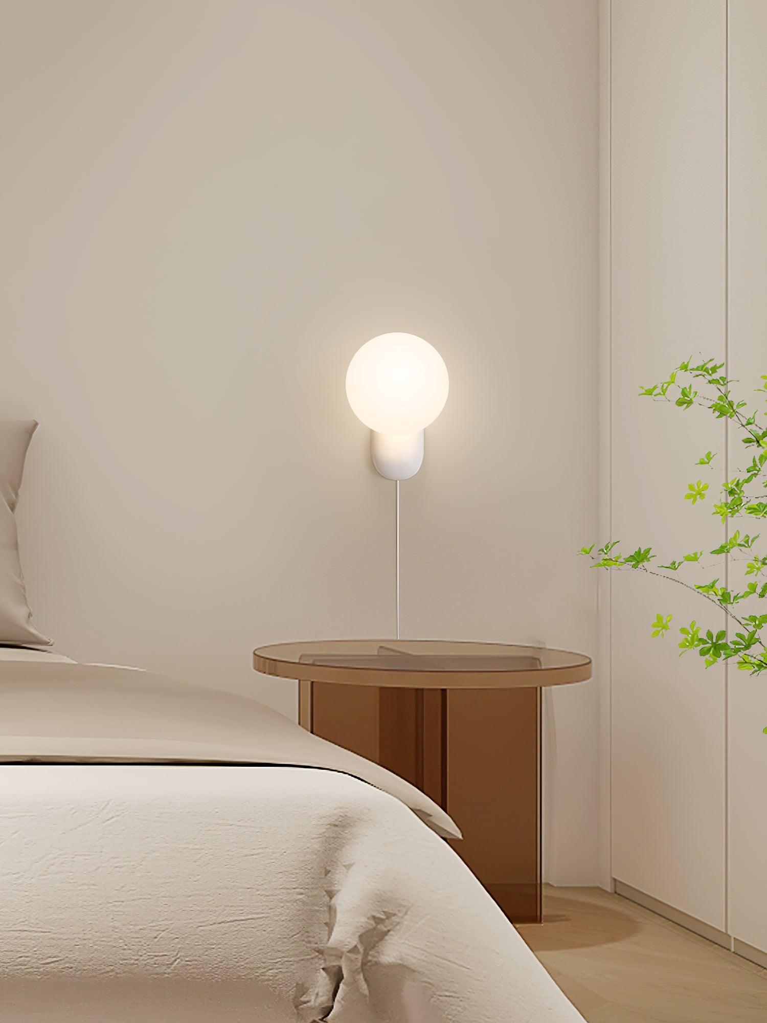 ChicGlow Resin Wandlamp – Elegance and Energy Efficiency in One