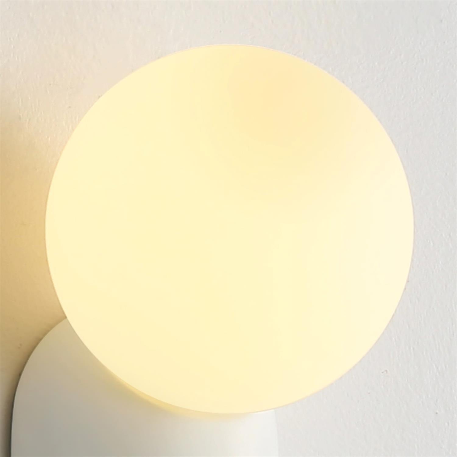 ChicGlow Resin Wandlamp – Elegance and Energy Efficiency in One